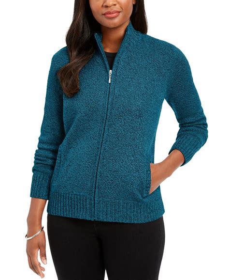 Keep your ensemble simply stylish in Karen Scott's plush petite mock turtleneck sweater. . Karen scott sweater